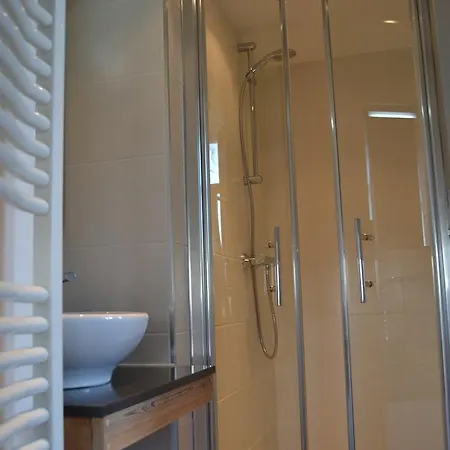 Le Manoir De Les Ardres فندق مبيت وإفطار 3*