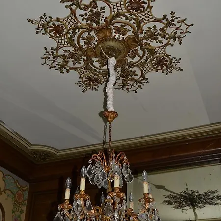 Le Manoir De Les Ardres